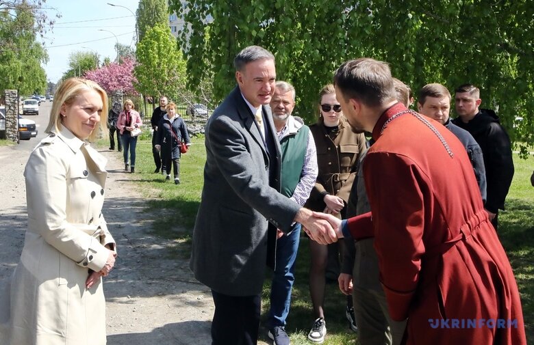 Делегація Конгресу США відвідала Бучу 06