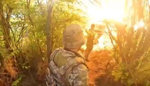 Німецька бронемашина Bergepanzer 2 рятує двох операторів БПЛА від удару з ПТРК. ВIДЕО