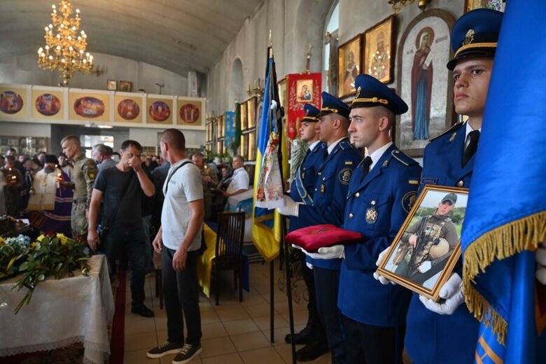 21-річний командир розвідвзводу бригади НГУ Буревій Костянтин Ковтун загинув у боях з ворогом на Донеччині 10