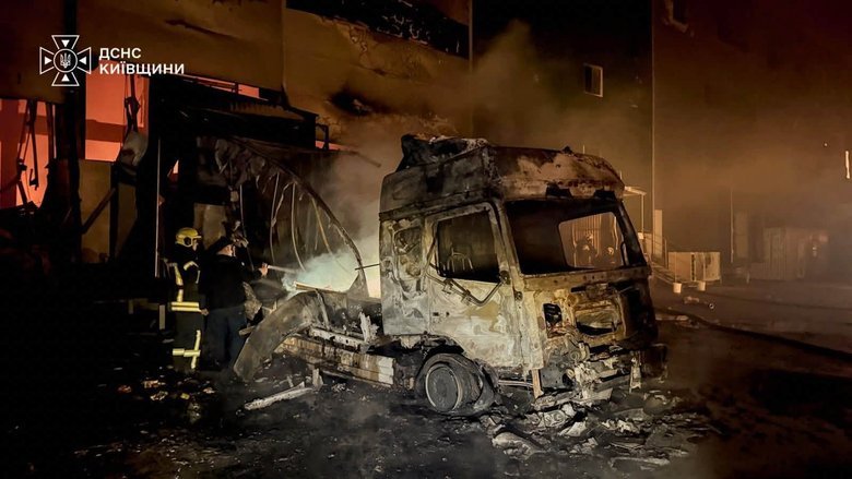 ліквідація пожеж на склад у Бучанському районі