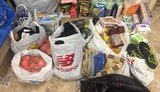 Кримчани зібрали 140 тис. рублів на потреби захоплених українських моряків: люди несли продукти, речі і грошові кошти, - Джелялов. ФОТО