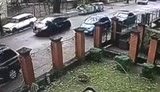 "Жінка була з дитиною?", - "Да", - "Дурепа якась!", - в Нацполиции показали, как женщина сбила патрульного во Львове и провезла его на капоте. ВИДЕО