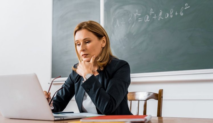 Міносвіти запустило калькулятор зарплат: вчителі зможуть самостійно перевірити суму з урахуванням підвищення