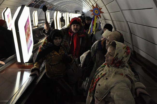Водіння кози та маланкування, - в центре Киева отметили старый Новый год 02