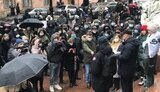 Підприємці пікетують Чернівецьку ОДА, виступаючи проти запровадження карантину "червоної" зони. ФОТОрепортаж