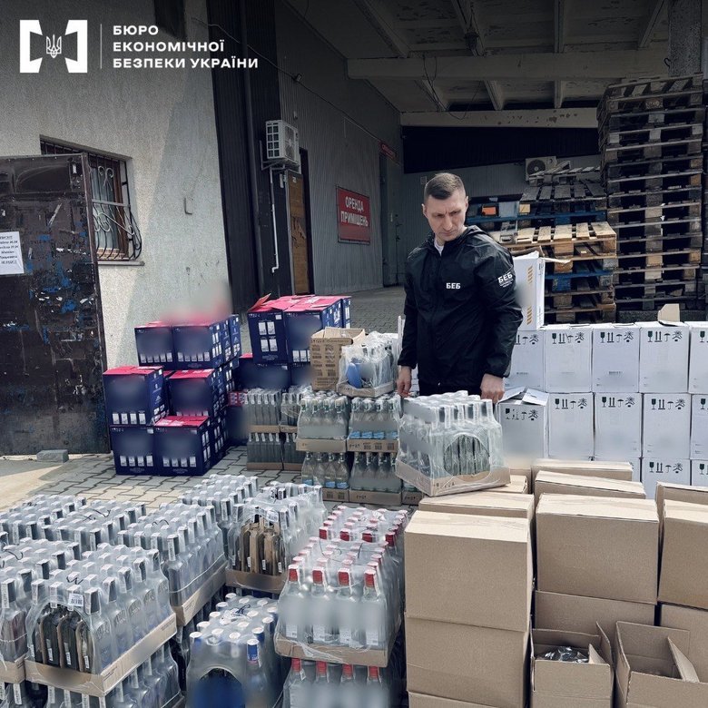 БЕБ викрило продаж фальсифікованого алкоголю на Буковині