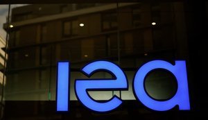 Наслідки війни в Ірані: МЕА прогнозує найбільше за 10 років зростання інвестицій у газ і вугілля