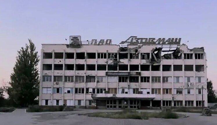 Рашисти розпилюють "Азовмаш" на металобрухт в окупованому Маріуполі