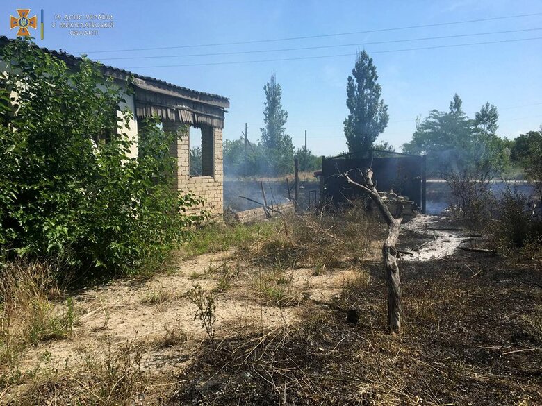 За минувшие сутки в Николаевской области из-за обстрелов российских войск произошло три пожара, - ГСЧС 14