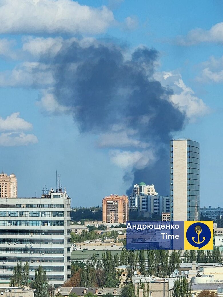 В одному з районів Донецька пролунали вибухи, - Андрющенко 02