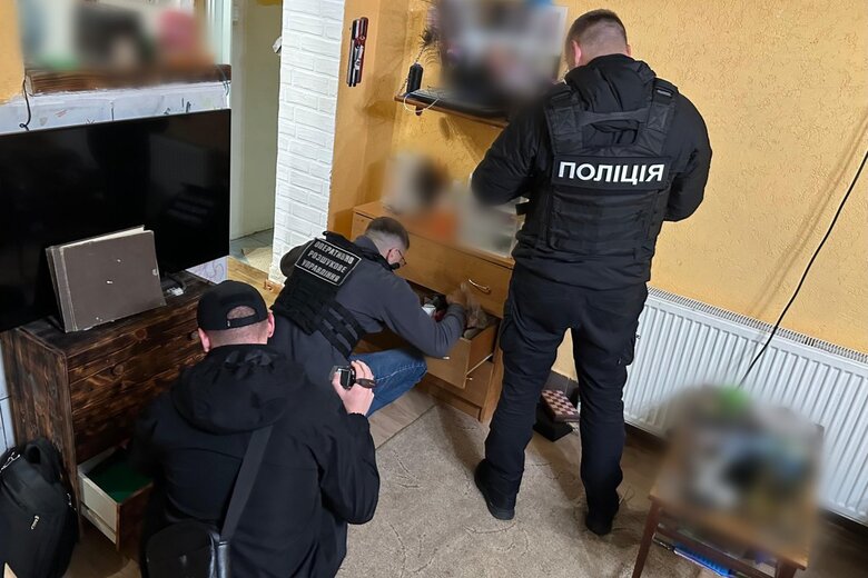 На Закарпатті викрили канал нелегального виїзду чоловіків за кордон
