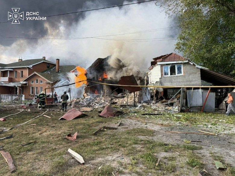 Росія вночі атакувала Україну дронами та балістикою: є постраждалі й руйнування у кількох областях