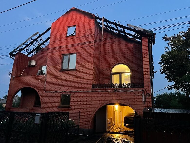 Рашисти обстрілювали Нікополь запалювальними боєприпасами 03