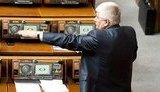 Rebellion in Party of Regions: Independents Refuse to Give Up Their Voting Cards