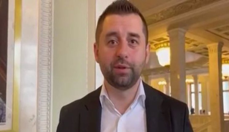 Не розумію, чому Разумков "приватизовує" нардепа "Слуги народу" Воронька, - Арахамія. ВIДЕО