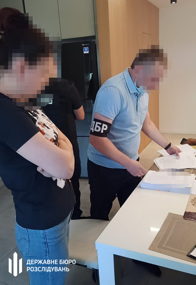 Разоблачена схема присвоения земельных участков на Киевщине, среди участников - чиновники Госгеокадастра и полицейский, - ГБР 02