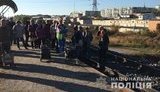 Сумські пенсіонери перекрили колії і зупинили електричку. ФОТОрепортаж