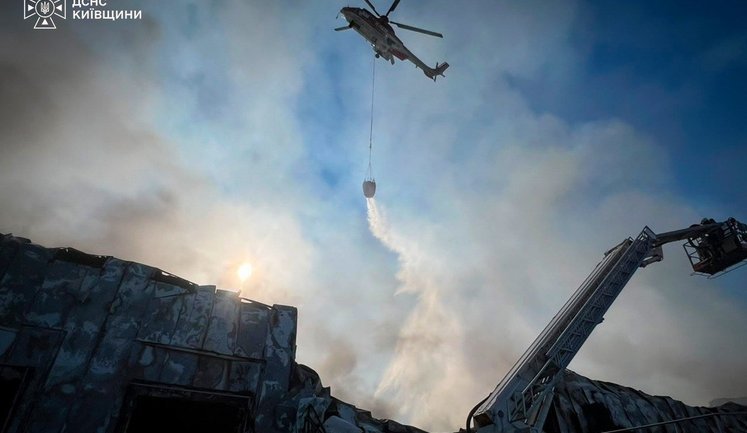 Более 600 спасателей и полицейских ликвидируют последствия атаки в Киеве и области, - Выговский. ФОТОРЕПОРТАЖ