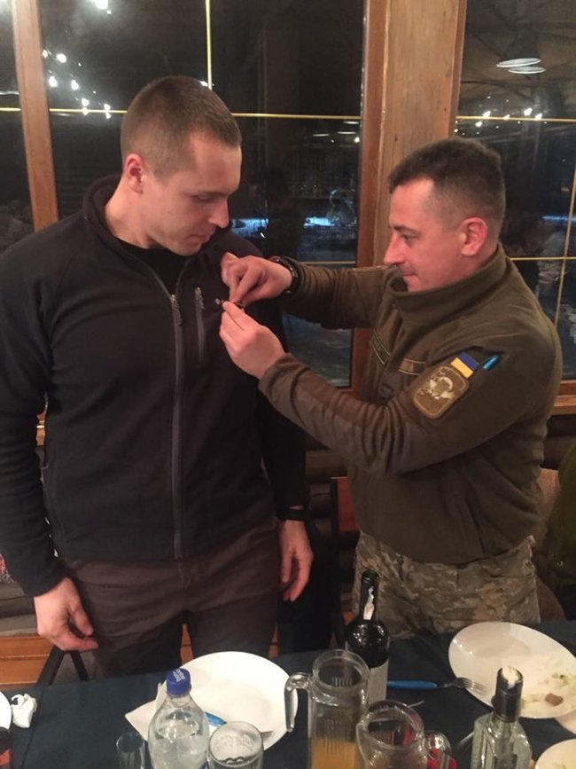 Я готовий повірити навіть у шоуменів, щоб зламати стару політику, - полковник СБУ Альфа Роман Костенко 08