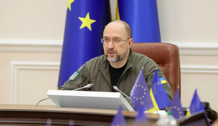 Без захмарних премій: Уряд затвердив нову систему оплати праці для держслужбовців