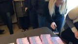 Співробітниця Держгеокадастру у Вінниці вимагала 60 тисяч хабара за незаконне виділення в користування землі, - СБУ. ФОТО