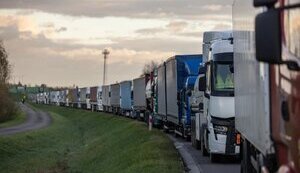 Скільки грошей втратить Україна через страйк на польському кордоні