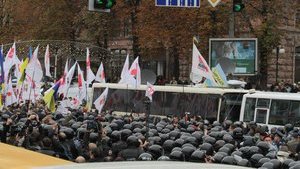 Крещатик в судный день: полки спецназа подавляют массовые протесты в центре Киева. ФОТОрепортаж