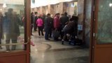 Скоростной "Хюндай" застрял на вокзале Донецка: людям не возвращали деньги. ФОТОрепортаж
