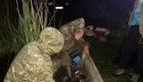 Браконьєрів-електровудочників, які незаконно видобули 27 кг риби, затримано на річці Уж, - начальник управління Київського рибоохоронного патруля Мухін. ФОТОрепортаж