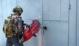 Проведено 29 обшуків, вилучено арсенал зброї та мільйони готівки: викрито злочинну групу в Запоріжжі, - Нацполіція. ВІДЕО+ФОТОрепортаж