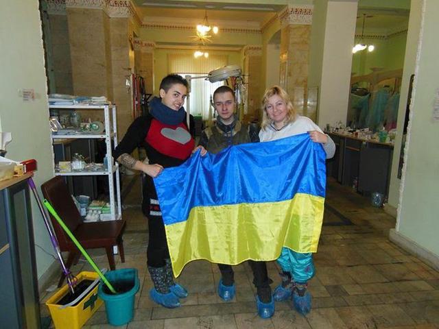 Юлія Сидорова, позивний Куба: За три роки існування Госпітальєри вивезли з-під вогню дві з половиною тисячі поранених 06