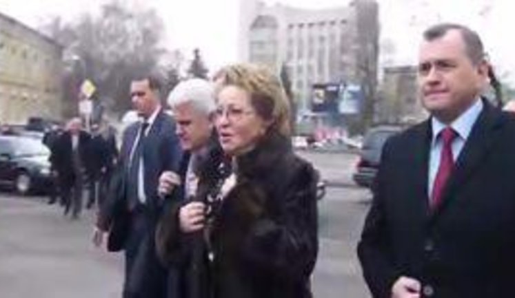 Спикер Совета Федерации России Матвиенко в Житомире: Только вышла, а они уже кричат "ганьба". + ВИДЕО.