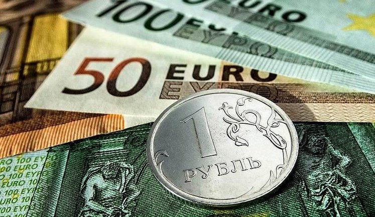 РФ хочет запретить переводы в Украину с помощью иностранных платежных систем