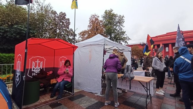 Не спи з чоловіком, як з жінкою, бо це - гидота! - противники ЛГБТ-маршу збираються в парку ім.Шевченка 15