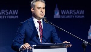 Отключение Маском доступа Украины к Starlink может вызвать "большой международный кризис", - министр Польши Гавковский