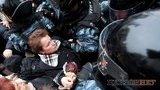 Штурм Рады №3: Новые стычки с "Беркутом", железный забор снова сломан. ФОТОрепортаж