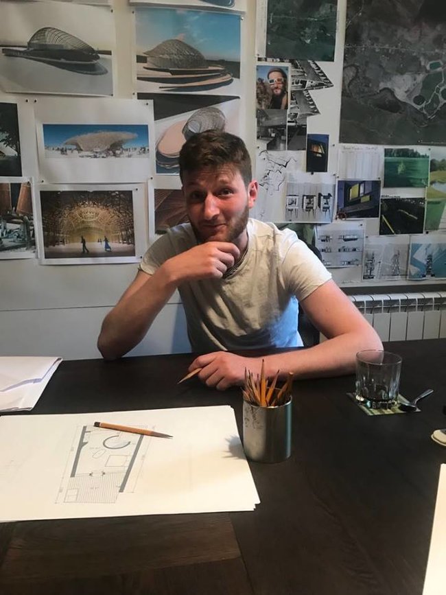 Архітектори Олексій Шемотюк та Олександр Горбань: Треба зробити прецедент. Демонтувати МАФ біля Десятинної, а далі – повністю замінити менеджмент у Лаврі 05