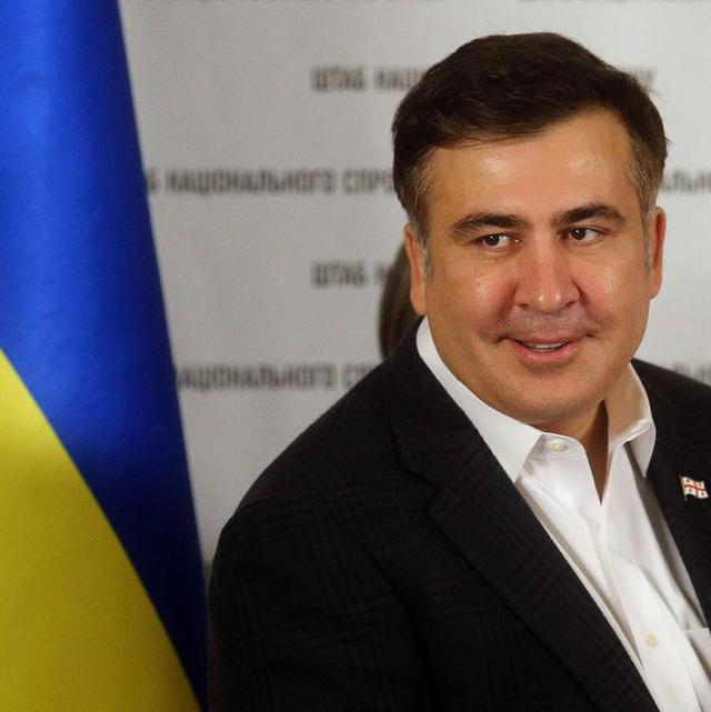 Міхеіл Саакашвілі: "Порошенко управляє потоками, але він не керує країною. Україною керує криза" 02