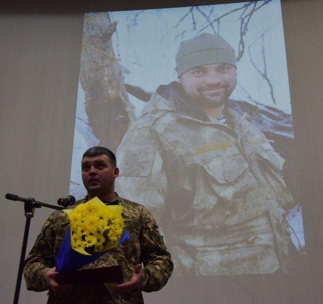 У Дніпрі нагородили робітників війни - Народних Героїв України 18