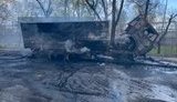 Під час пожежі у військовій частині в Рубіжному постраждав воїн. Вогонь перекинувся на 4 бензовози, - ООС. ФОТОрепортаж