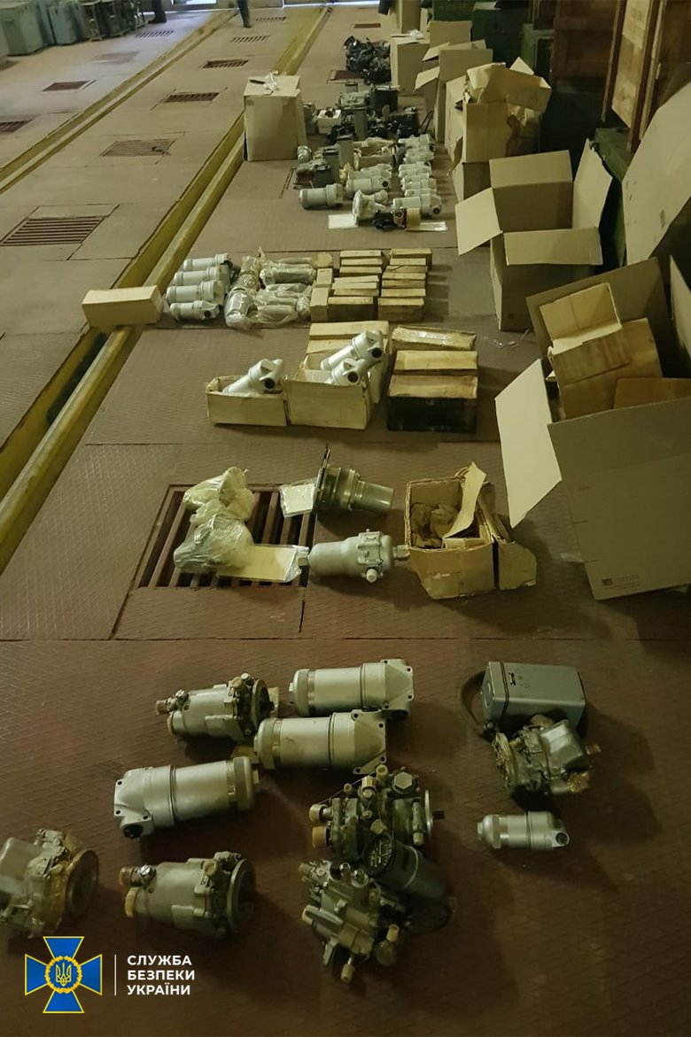 Контрразведка СБУ ликвидировала канал незаконного вывоза из Украины авиационных комплектующих военного назначения 03