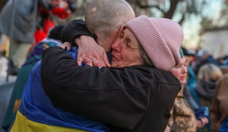 Українські мами сьогодні - це про неймовірну витримку, сміливість, хоробрість і любов, яка допомагає вистояти, - Зеленський