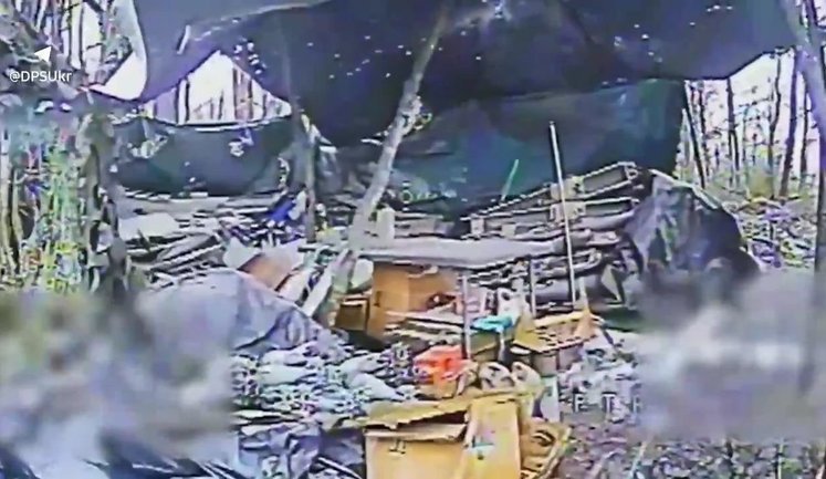 Бійці бригади "Сталевий Кордон" розтрощили російський польовий склад з дронами "Молнія". ВIДЕО