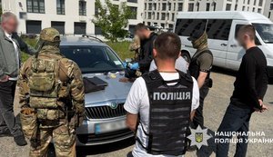 На Закарпатті викрито директора та юриста коледжу на продажі посади з "бронею" за 25 тисяч доларів. ФОТОрепортаж