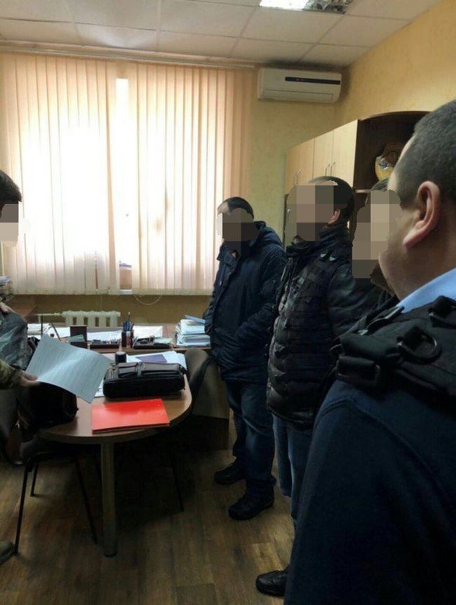 Головлікар поліклініки Нацполіції в Кропивницькому вимагав $ 1 тис. у військового за оформлення інвалідності, - прокуратура 02