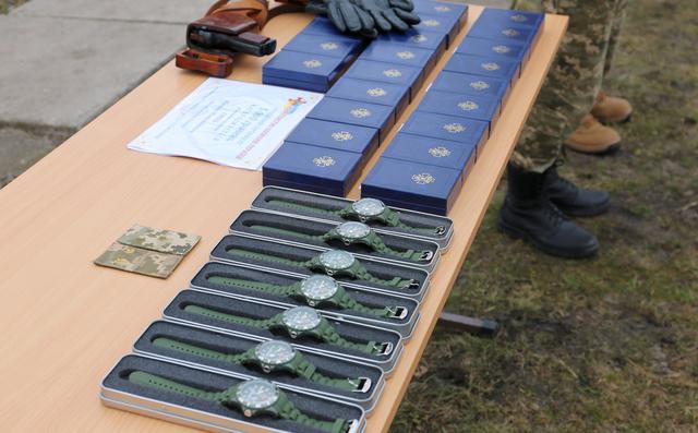 Полторак вручил награды военнослужащим 53 отдельной мехбригады 02 Полторак вручил награды военнослужащим 53 отдельной мехбригады 02