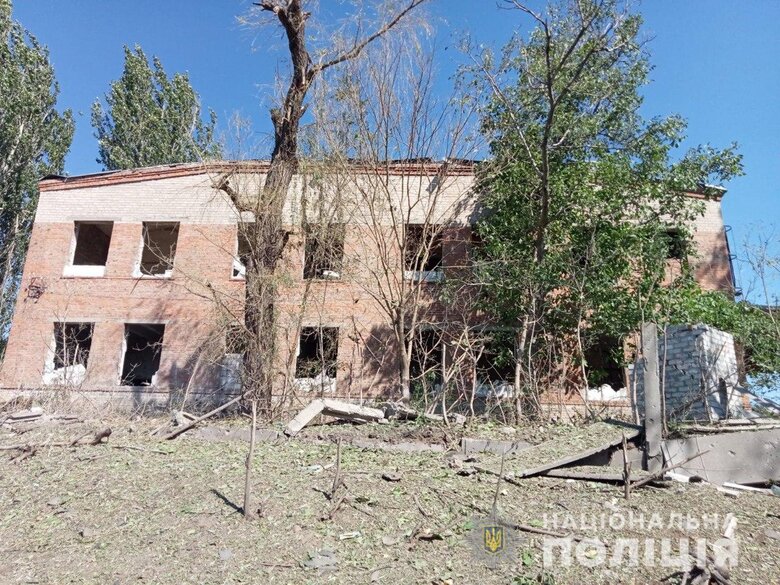 За сутки россияне нанесли удары по 23 населенным пунктам Донбасса. Разрушены 76 гражданских объектов, - Нацполиция 03 За сутки россияне нанесли удары по 23 населенным пунктам Донбасса. Разрушены 76 гражданских объектов, - Нацполиция 03