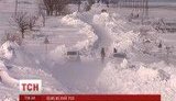 Люди более суток стоят в 10-километровой пробке на трассе Киев-Чоп: Там полная катастрофа, организации нет никакой. ВИДЕО