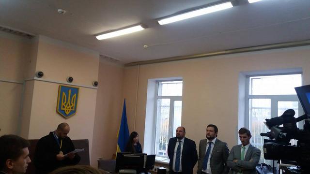 Суд відновив засідання з приводу зобовязань Розенблата 01 Суд відновив засідання з приводу зобовязань Розенблата 01