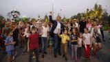 Сотні селфі та видовищне світлове шоу: в Дніпрі відкриття зони відпочинку скверу "Прибережний" зібрало понад три тисячі гостей. ФОТОрепортаж